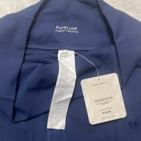 Woman’s Fabletics Leggings - Picture 3 of 10